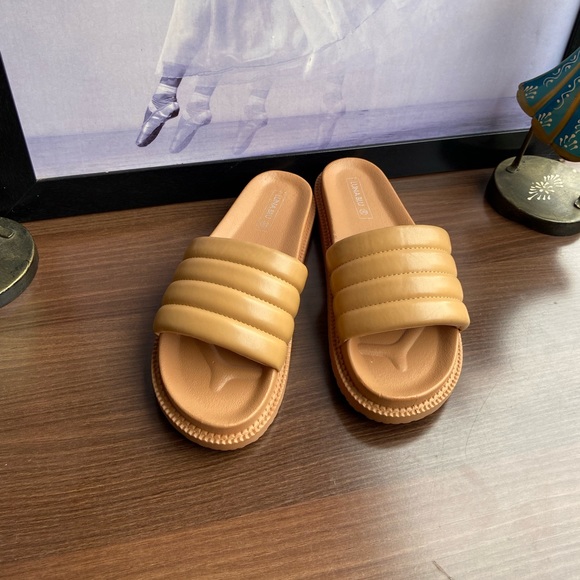 Luna Blu Brown Platform Pool Slides - Picture 4 of 5